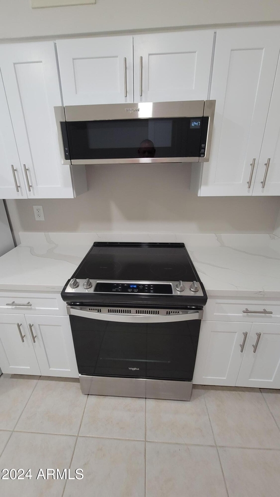 10715 W Tropicana Circle - Photo 18