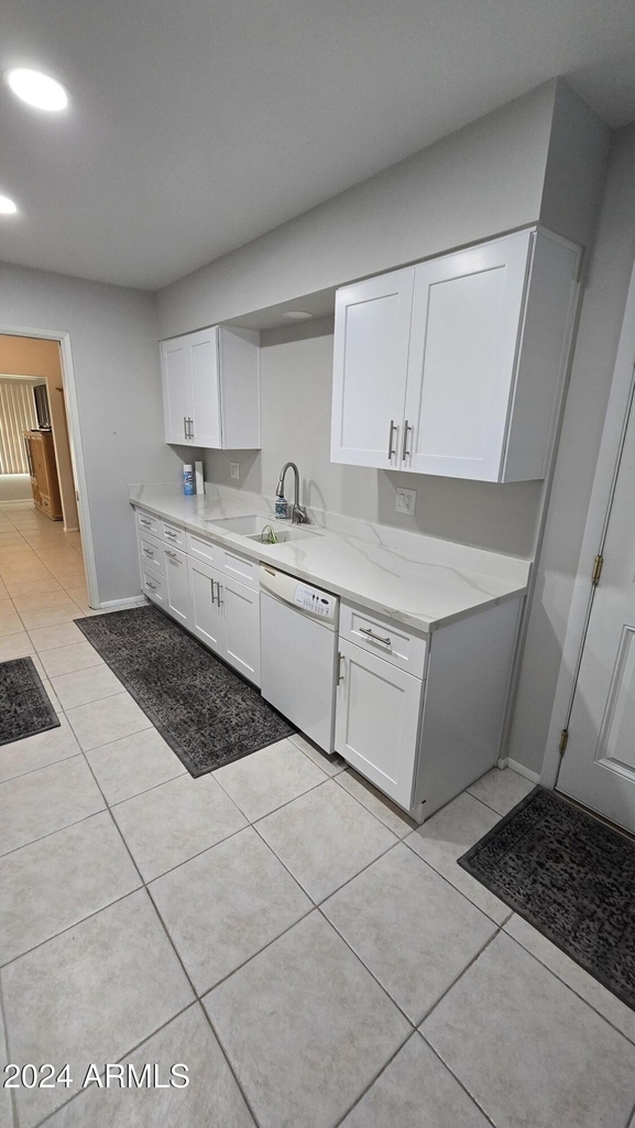 10715 W Tropicana Circle - Photo 15