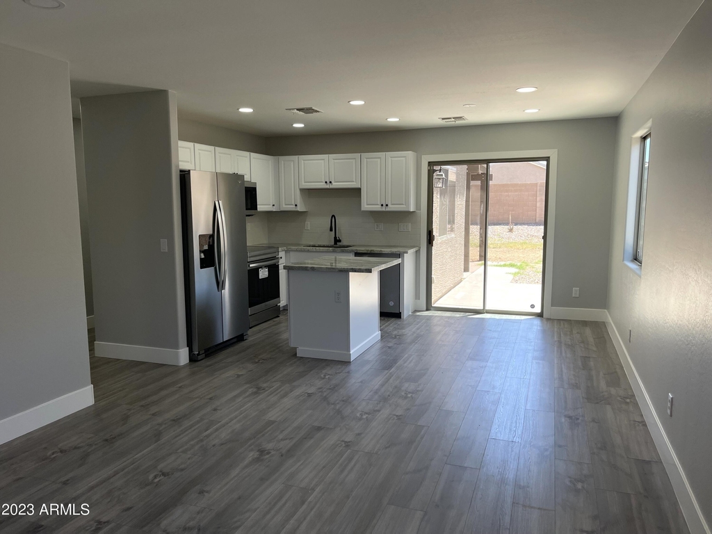1731 E Jeanne Lane - Photo 2