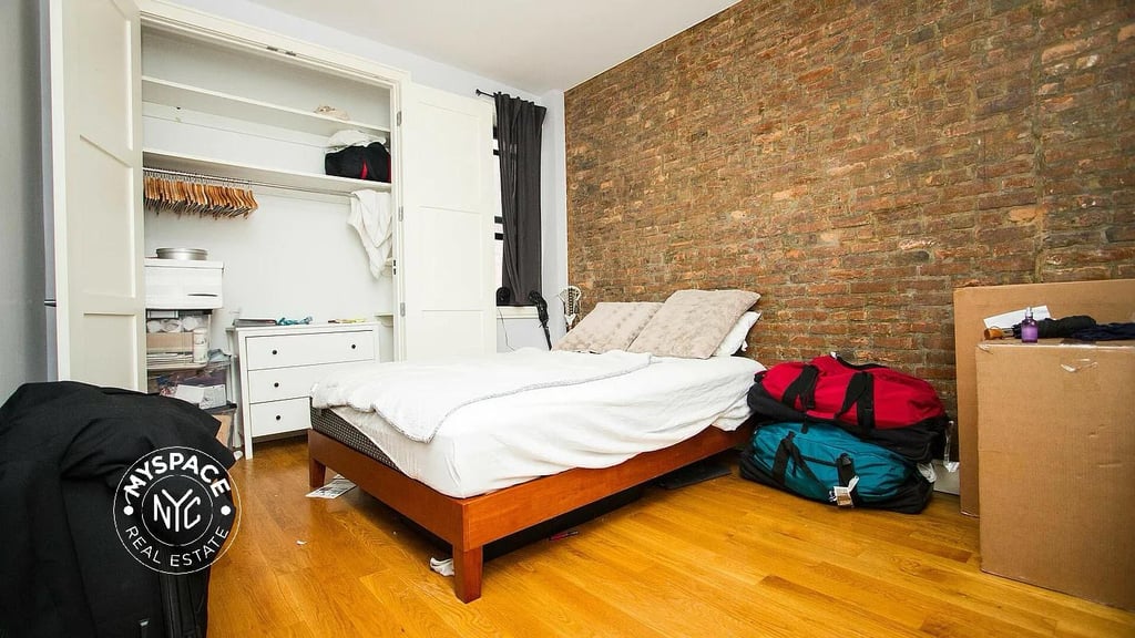 208 Evergreen Avenue - Photo 6