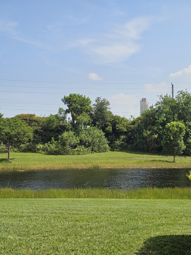 1049 Golden Lakes Boulevard - Photo 6