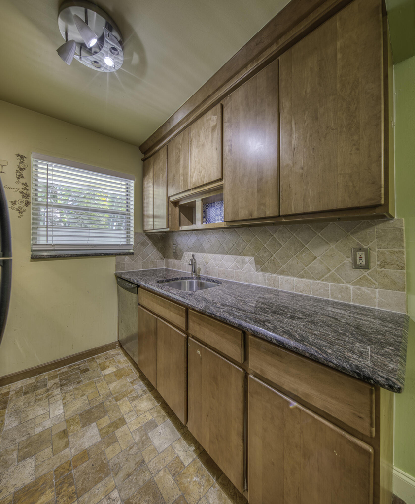 216 N Federal Highway - Photo 3