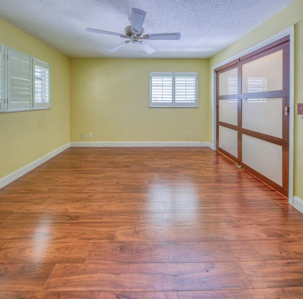 216 N Federal Highway - Photo 2