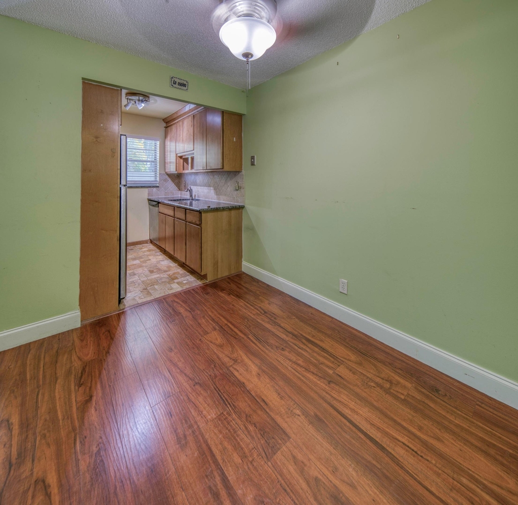 216 N Federal Highway - Photo 7