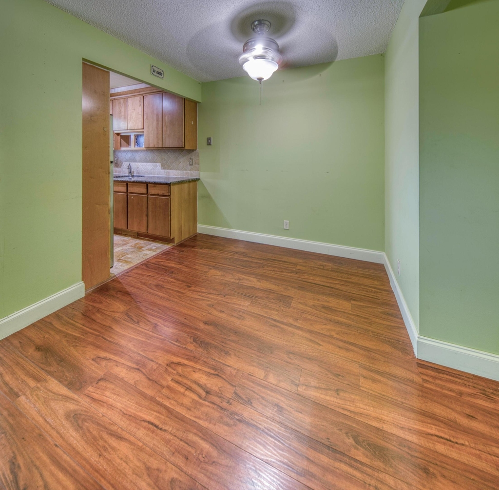 216 N Federal Highway - Photo 10