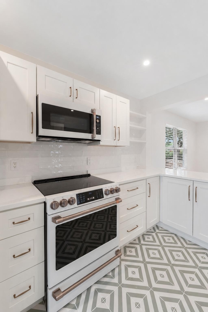 514 52nd Street - Photo 23