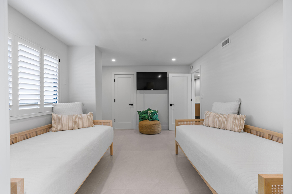 10410 S Ocean Drive - Photo 9
