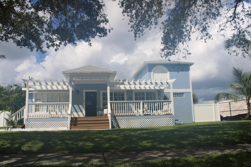 475 Seabrook Road - Photo 0