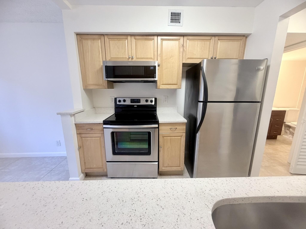 9955 Westview Drive - Photo 3