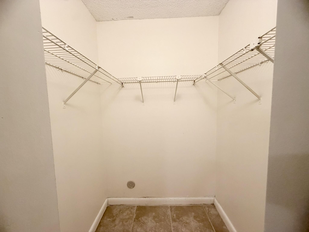 9955 Westview Drive - Photo 10