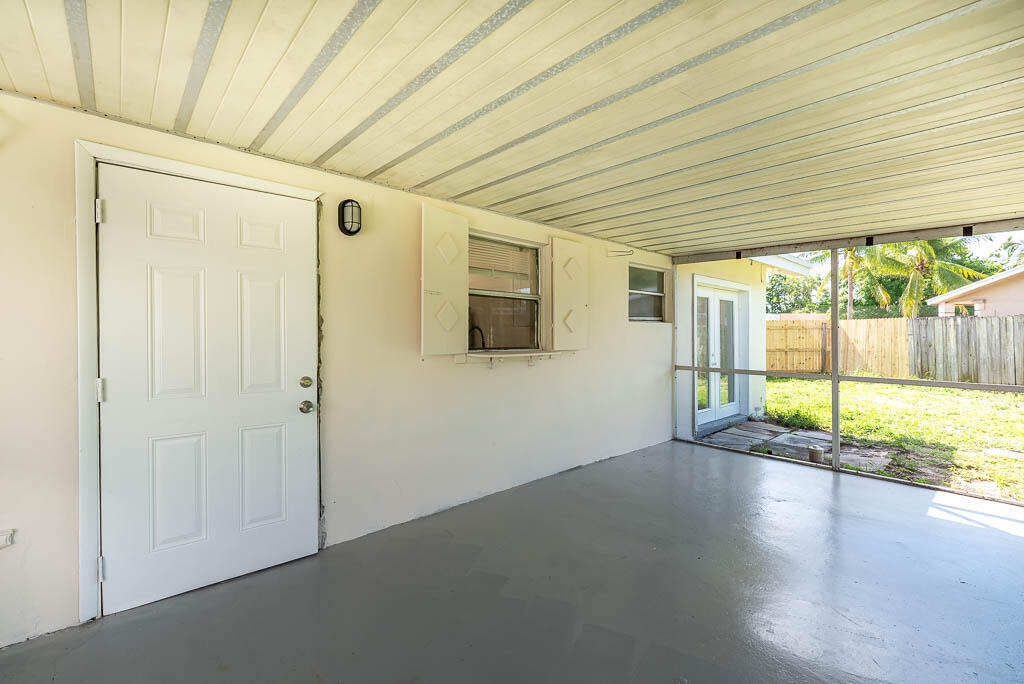 314 E Gateway Boulevard - Photo 10