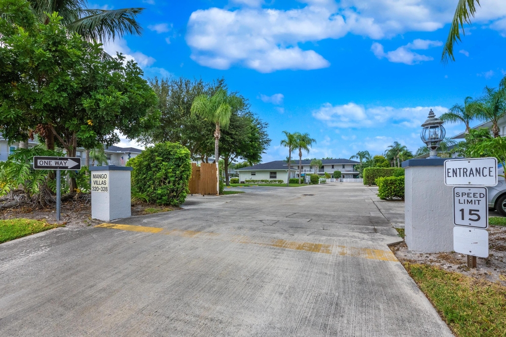 324 W Pine Street - Photo 11
