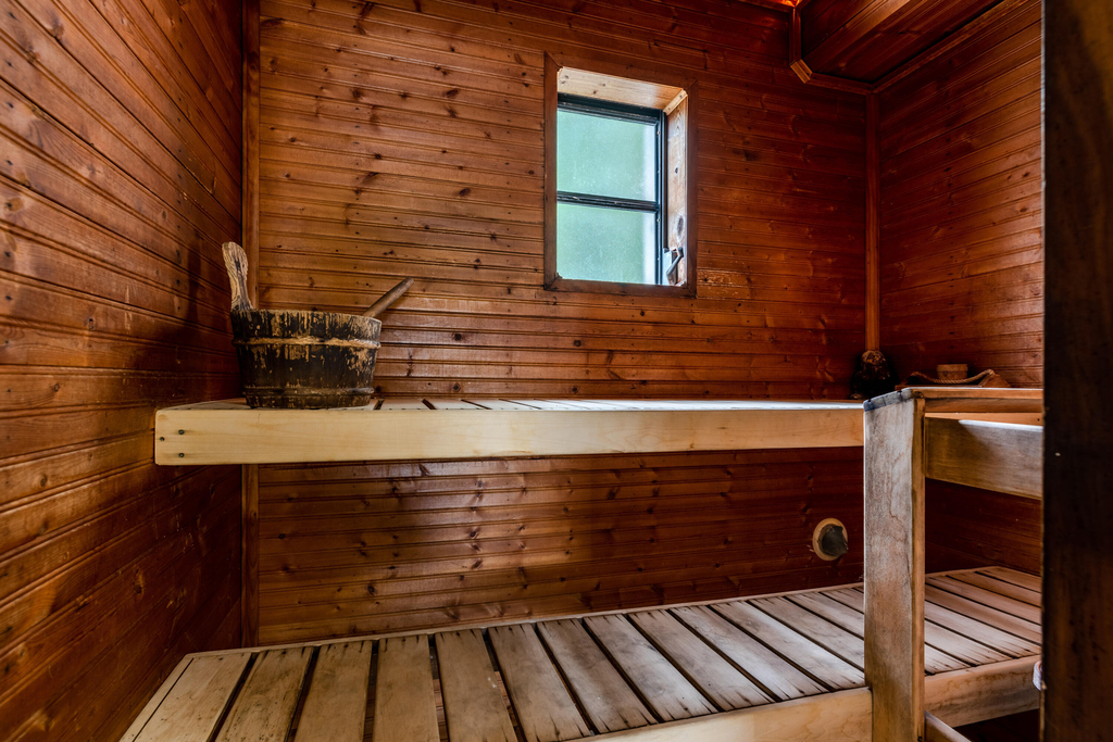 324 W Pine Street - Photo 2
