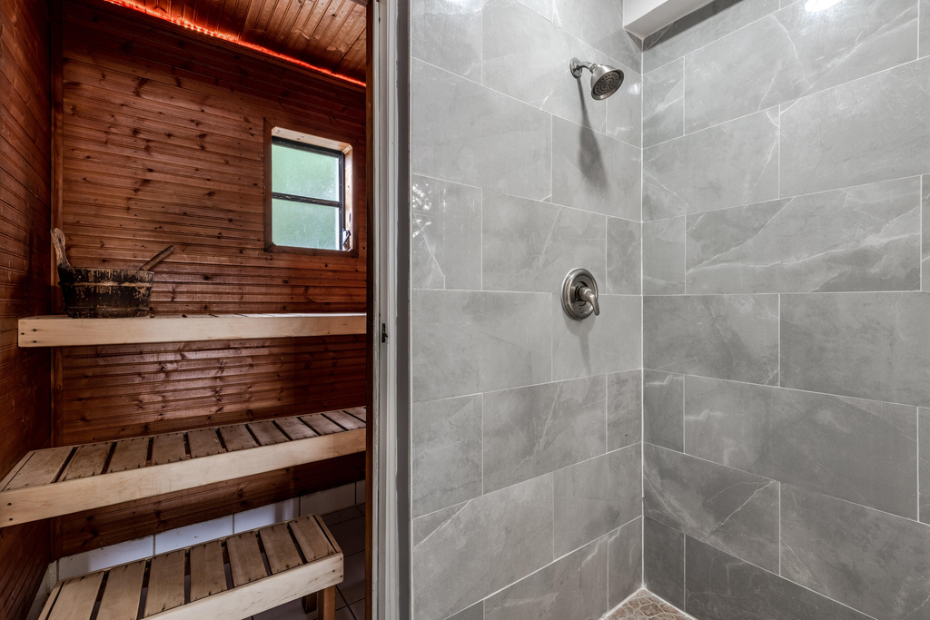 324 W Pine Street - Photo 1