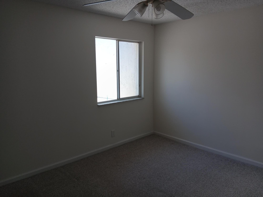 23157 Fountain View Drive - Photo 16