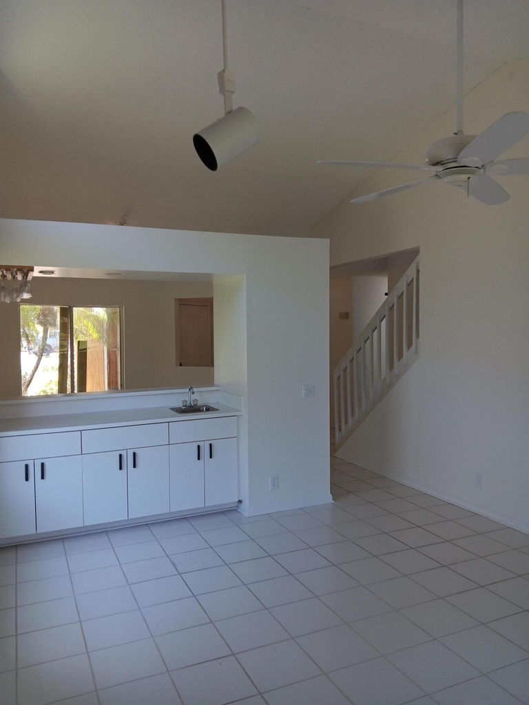 23157 Fountain View Drive - Photo 5
