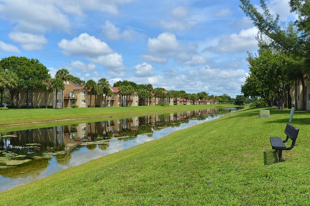 1089 N Benoist Farms Road - Photo 17