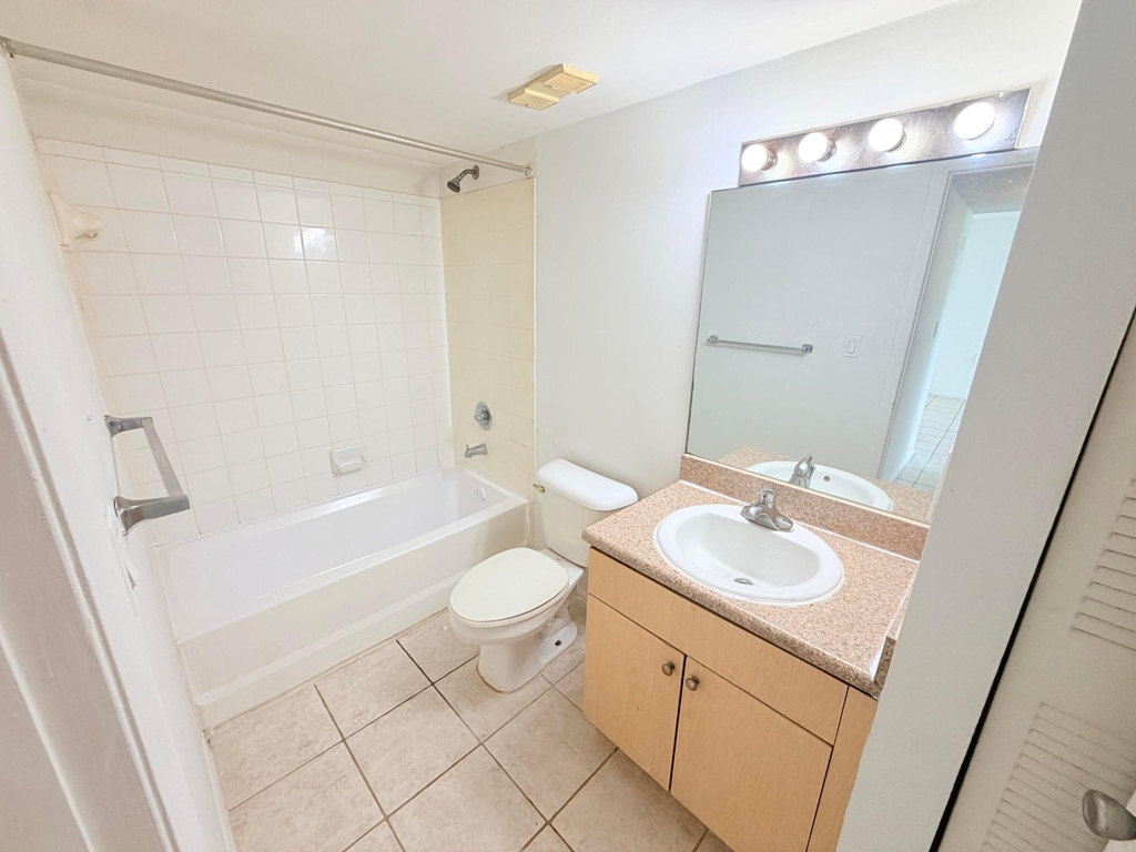 1089 N Benoist Farms Road - Photo 6
