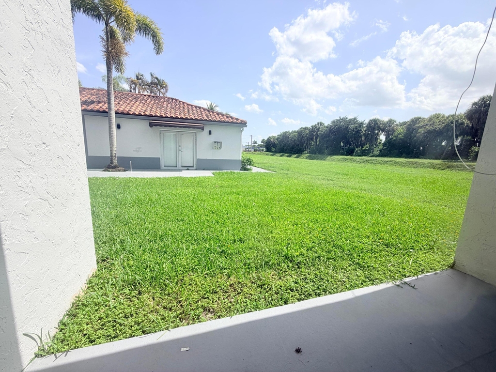 1089 N Benoist Farms Road - Photo 7