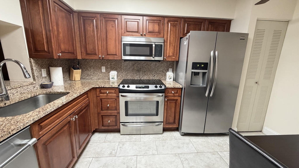 6866 Huntington Lane - Photo 21