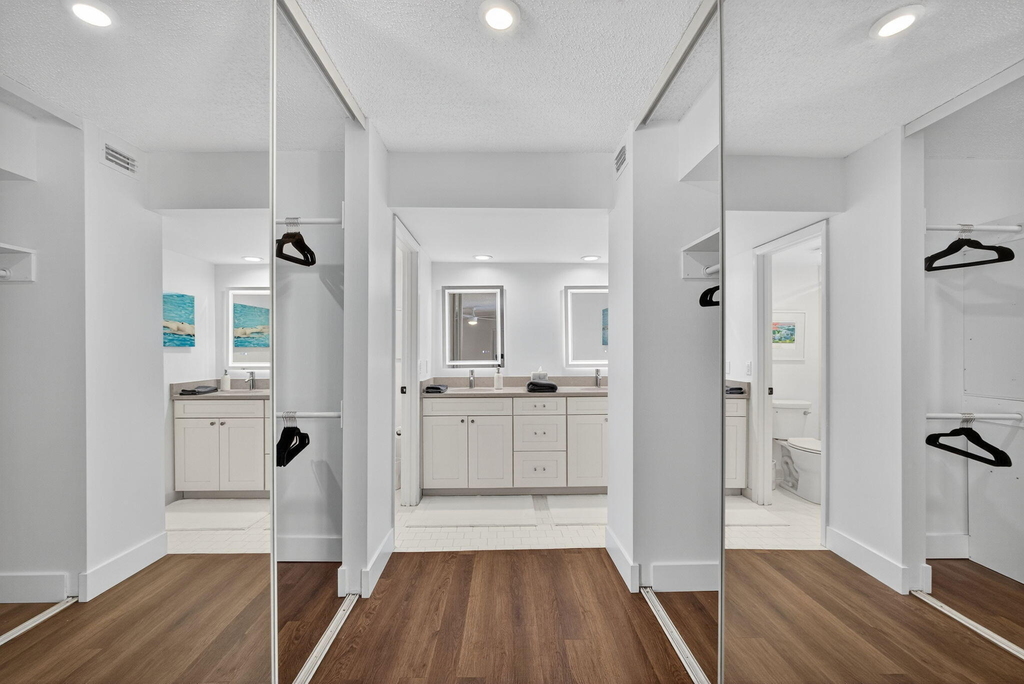 1700 Embassy Drive - Photo 26