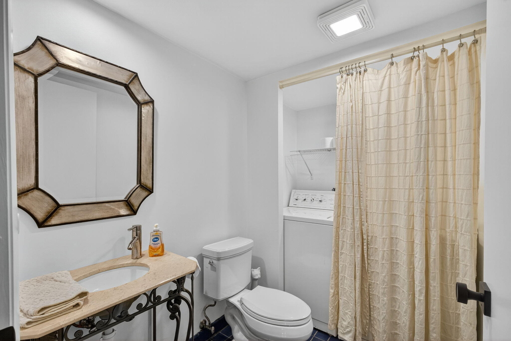 1700 Embassy Drive - Photo 17