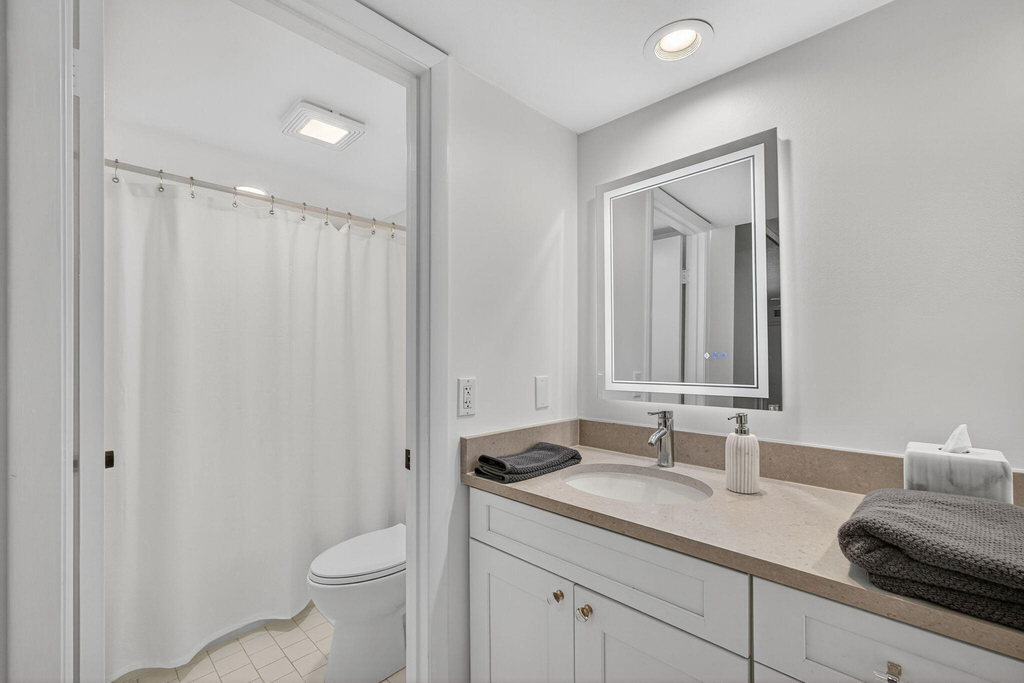 1700 Embassy Drive - Photo 30