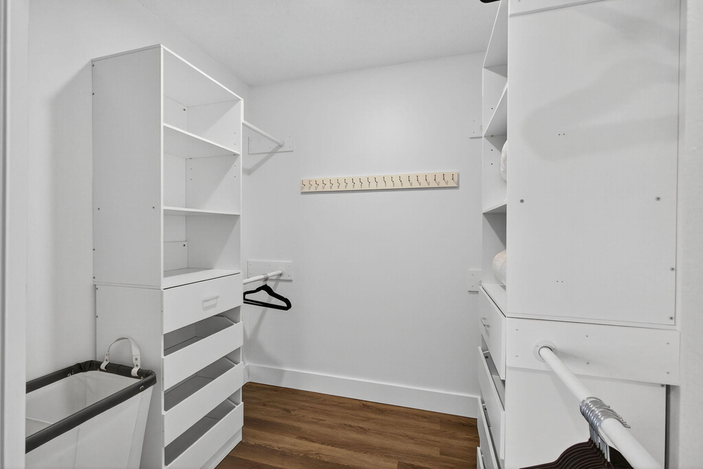 1700 Embassy Drive - Photo 27