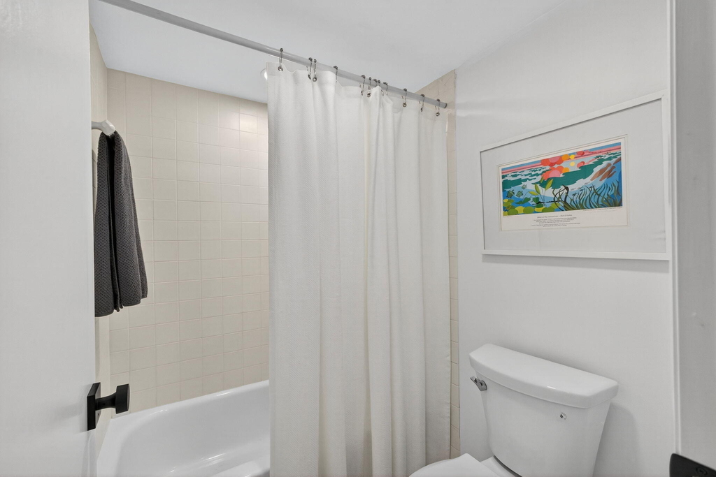 1700 Embassy Drive - Photo 31