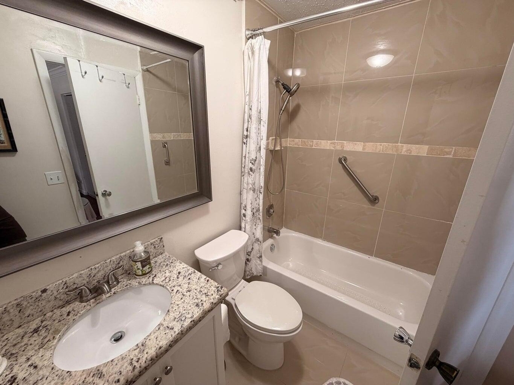 569 Normandy L - Photo 6