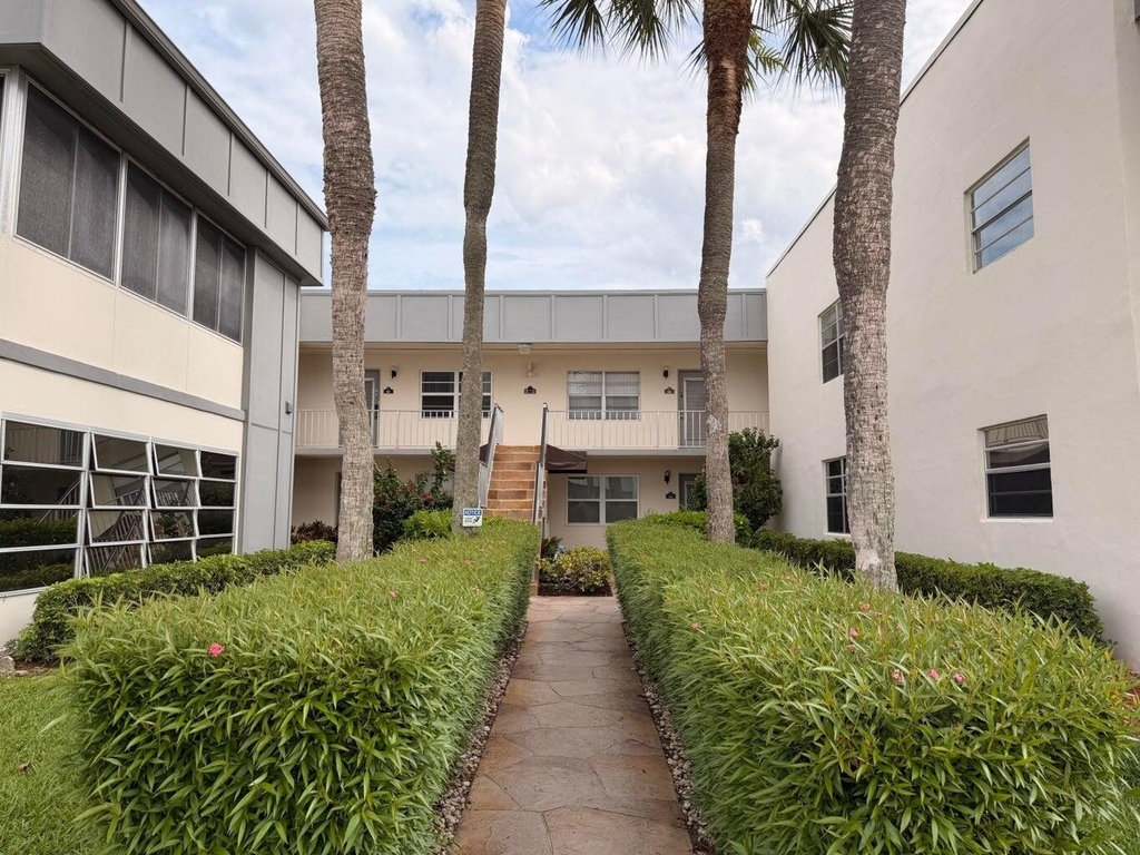 569 Normandy L - Photo 10