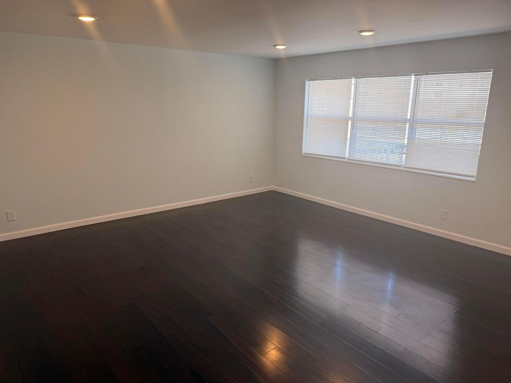 2840 Ne 14th Street - Photo 7