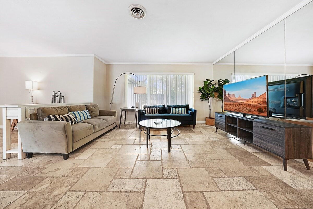 332 Nw 26th Court - Photo 16