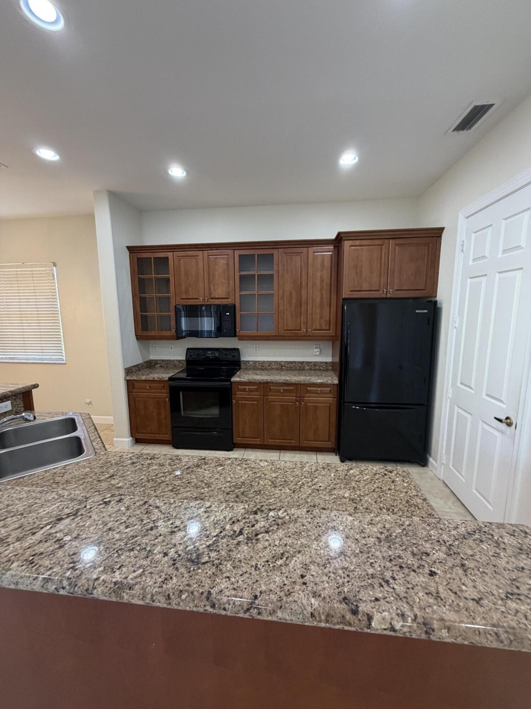 8079 Nw 127th Lane - Photo 7