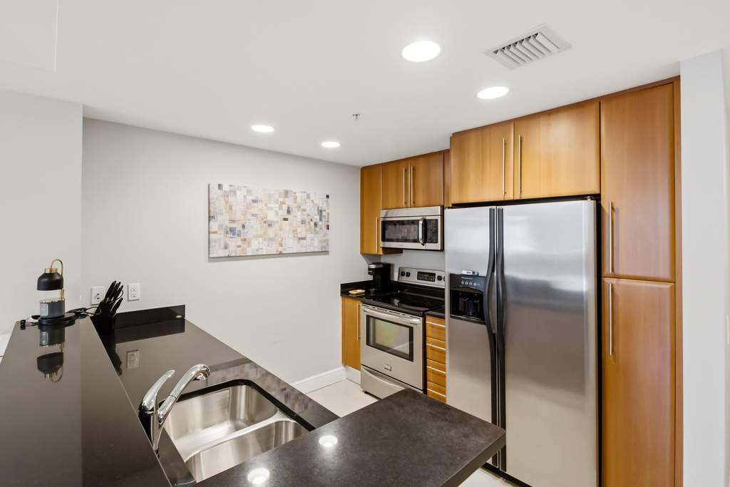 191 Se 20th Avenue - Photo 2