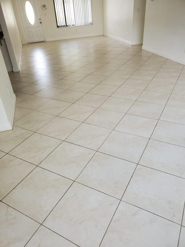 2460 Ne 215th Street - Photo 7