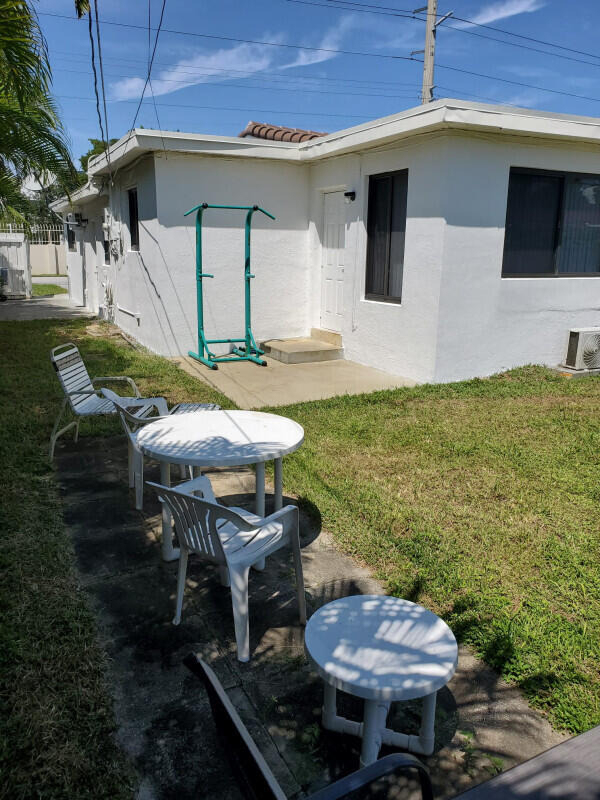 2460 Ne 215th Street - Photo 14