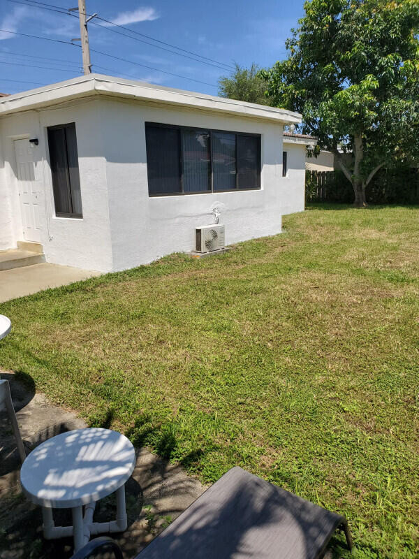 2460 Ne 215th Street - Photo 13
