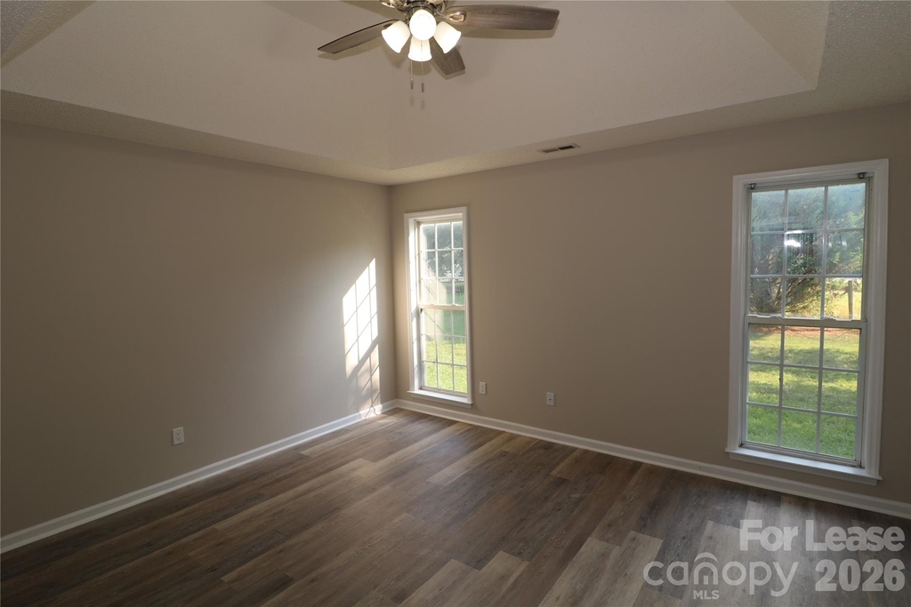 711 Harvest Way - Photo 17