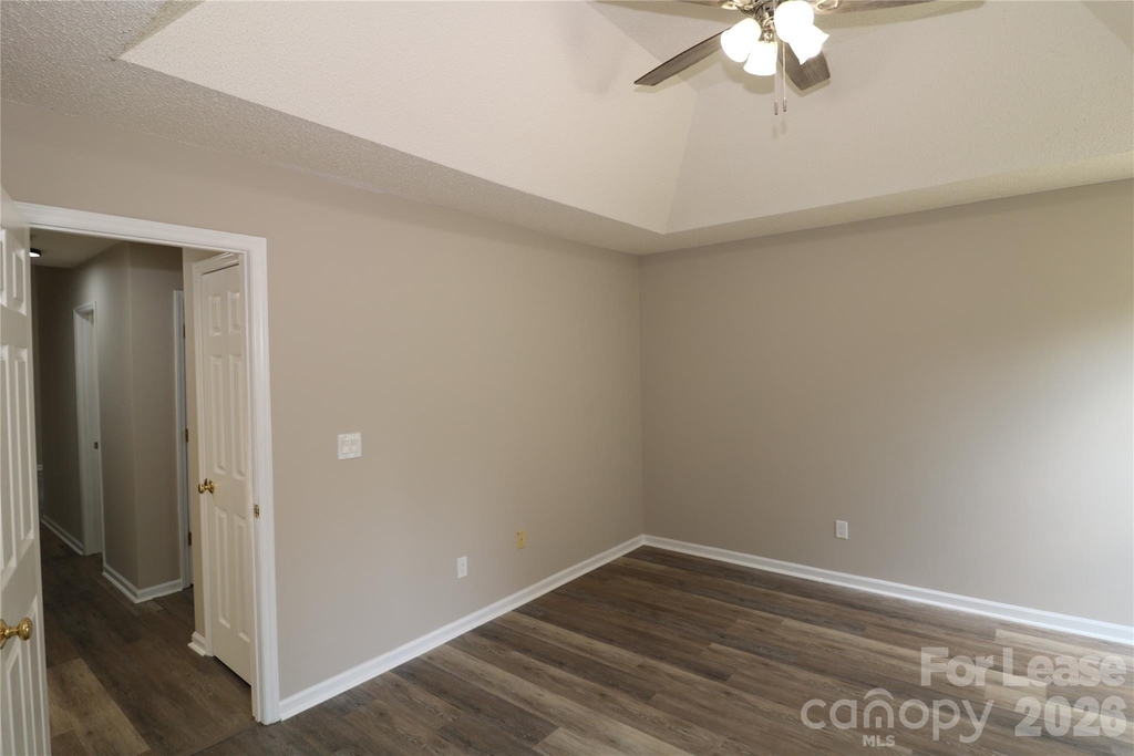 711 Harvest Way - Photo 24