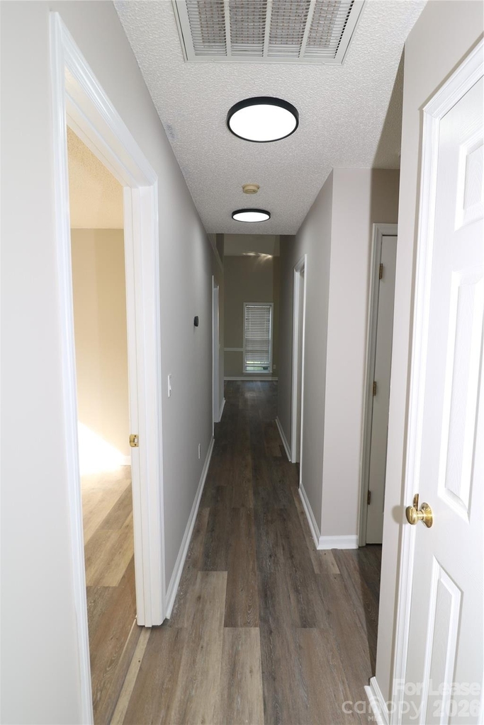 711 Harvest Way - Photo 10