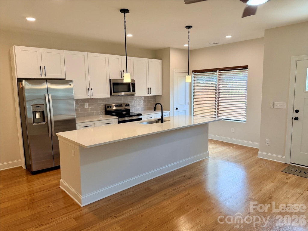 521 N Linwood Avenue - Photo 5