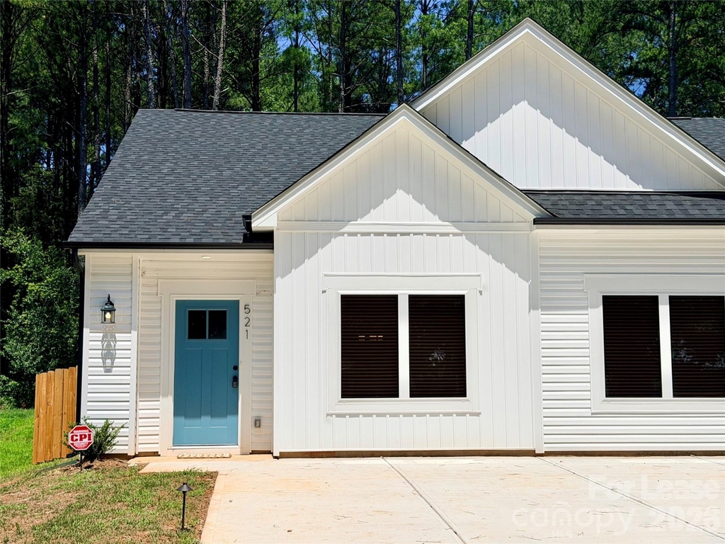521 N Linwood Avenue - Photo 0