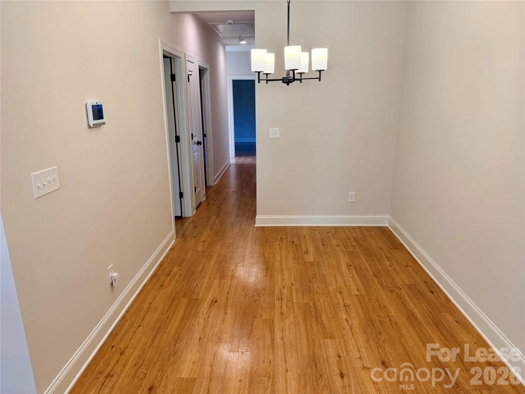 521 N Linwood Avenue - Photo 11