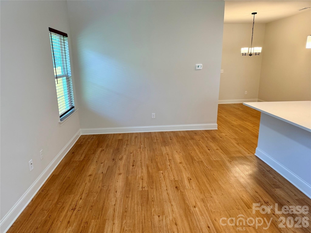 521 N Linwood Avenue - Photo 3