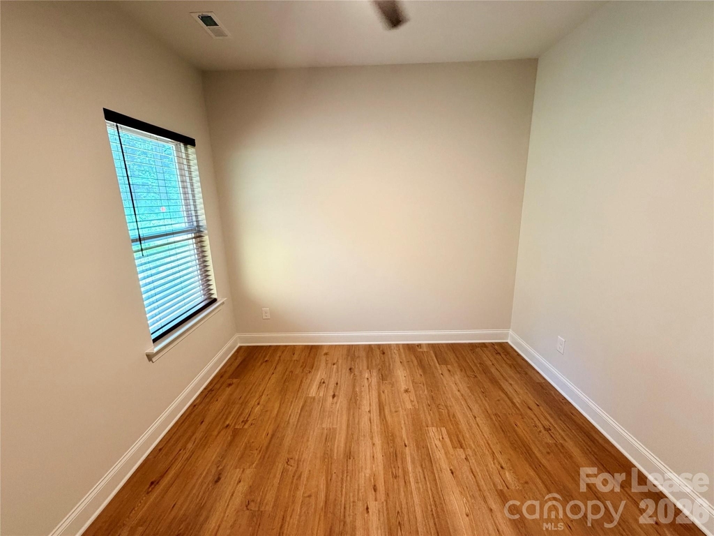 525 N Linwood Avenue - Photo 24