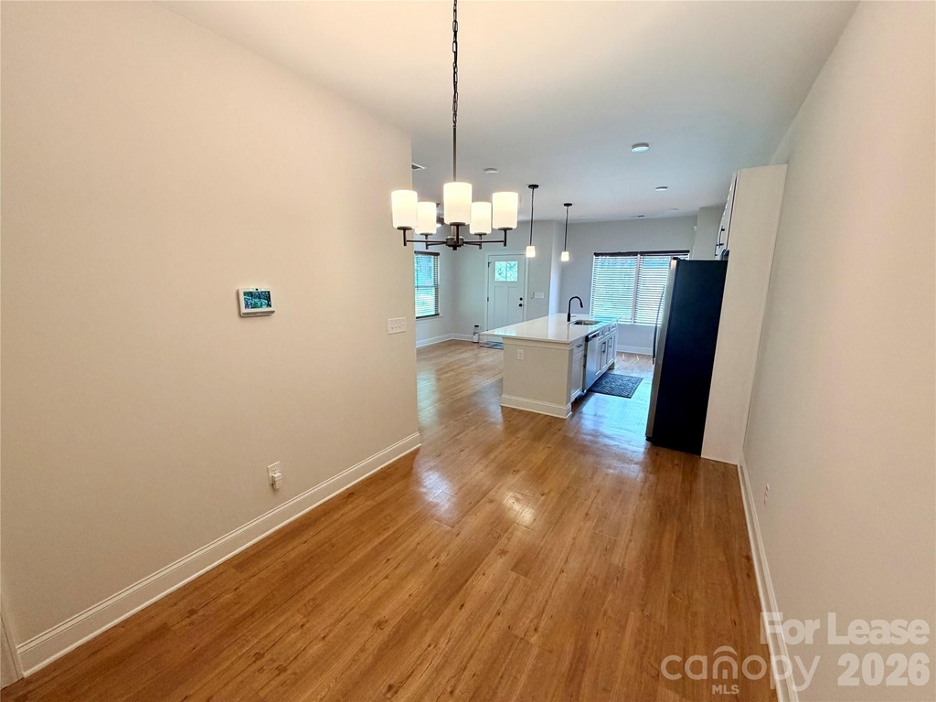 525 N Linwood Avenue - Photo 14