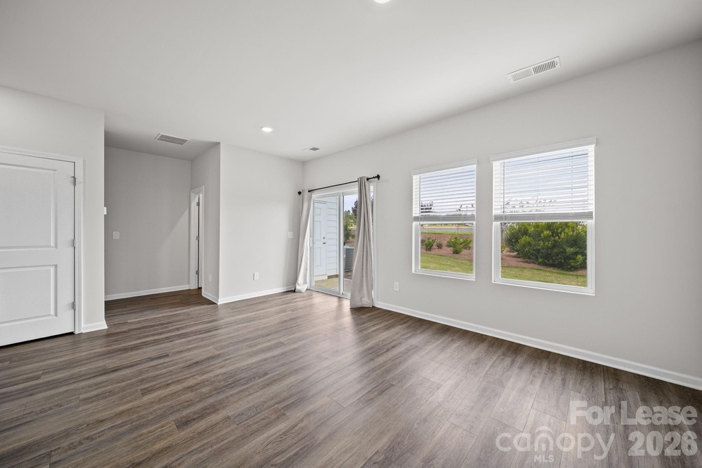 4080 County Down Avenue - Photo 5