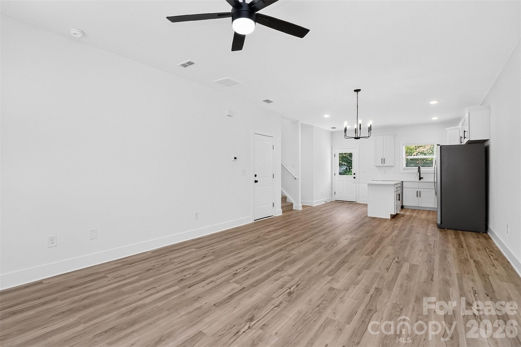 308 E Tallyrand Avenue - Photo 4