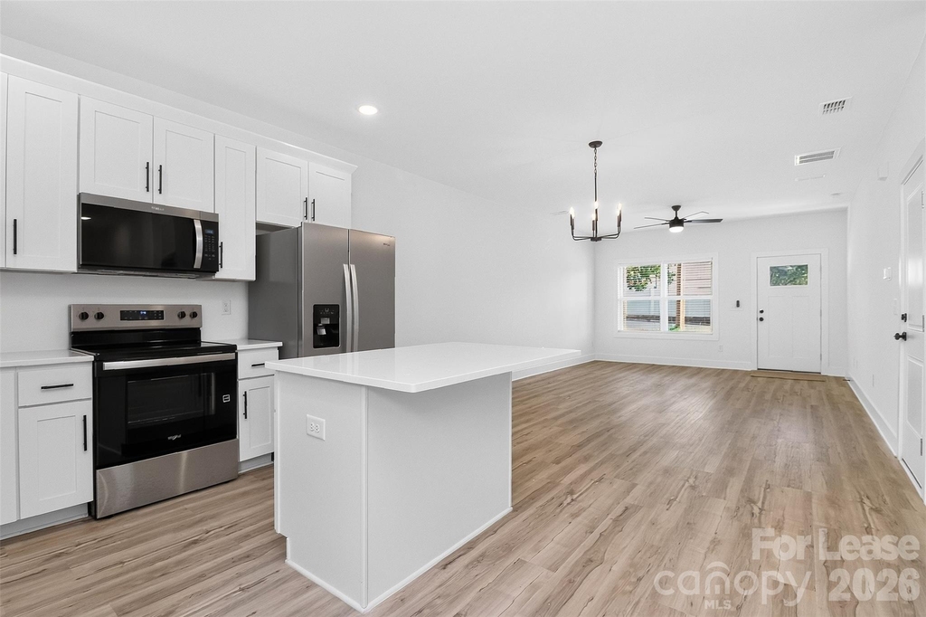 308 E Tallyrand Avenue - Photo 8